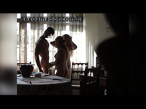 ❤️ Seksvriende nooi 'n reuse man en 'n drietal saam met hom ❤️ Anale video op af.wassell.ru ❌