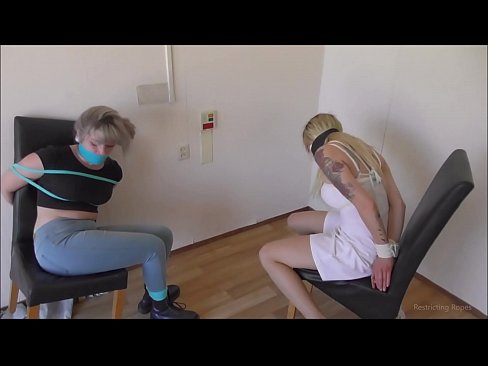 ❤️ Verslaaf / vasgebind en gesnoer / meisie in nood ❤️ Anale video op af.wassell.ru ❌